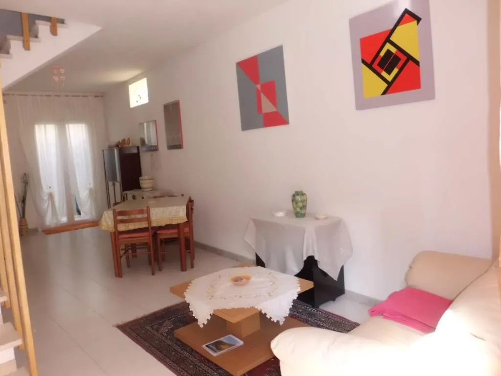 Le Pavoncelle Guest House Sant'Antioco 0*,
