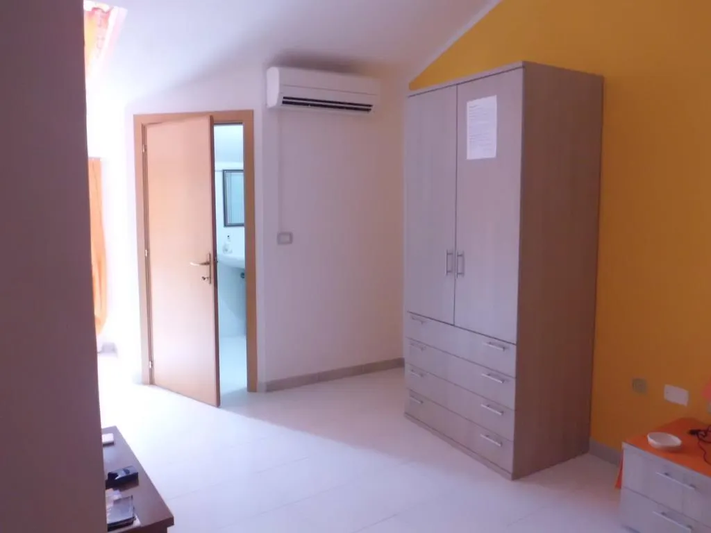 Le Pavoncelle Guest House Sant'Antioco 0*,  Italy